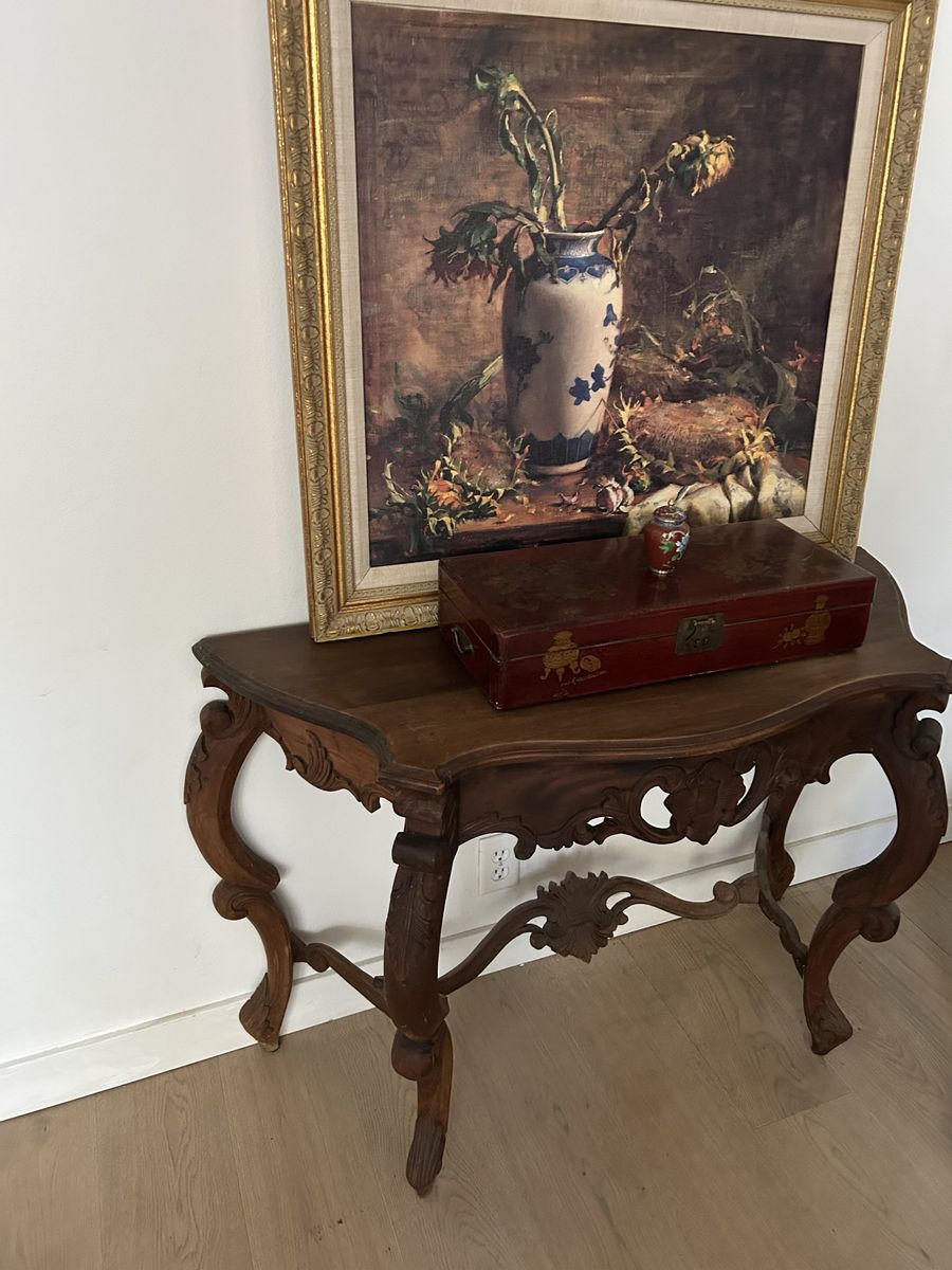 Wooden carved Entry Piece