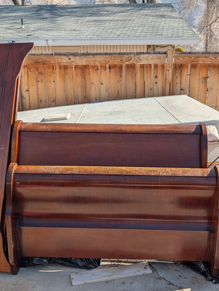 Queen size Sleigh bed frame