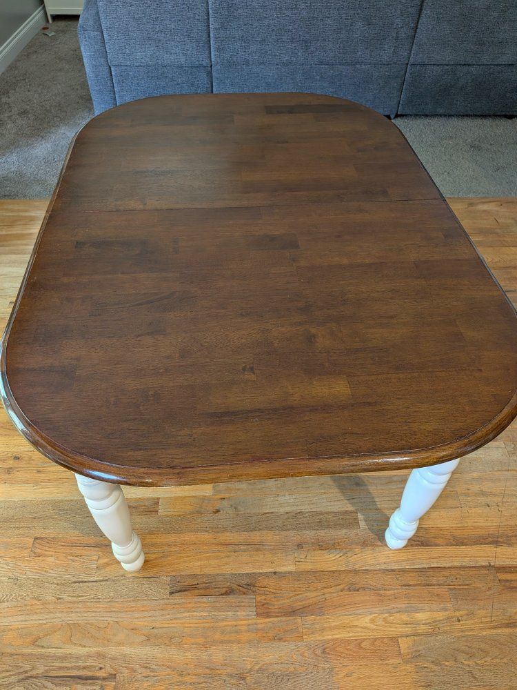 Extendable Butterfly Leaf Dining Table