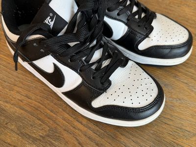 Nike Dunk Low panda - women’s size 7