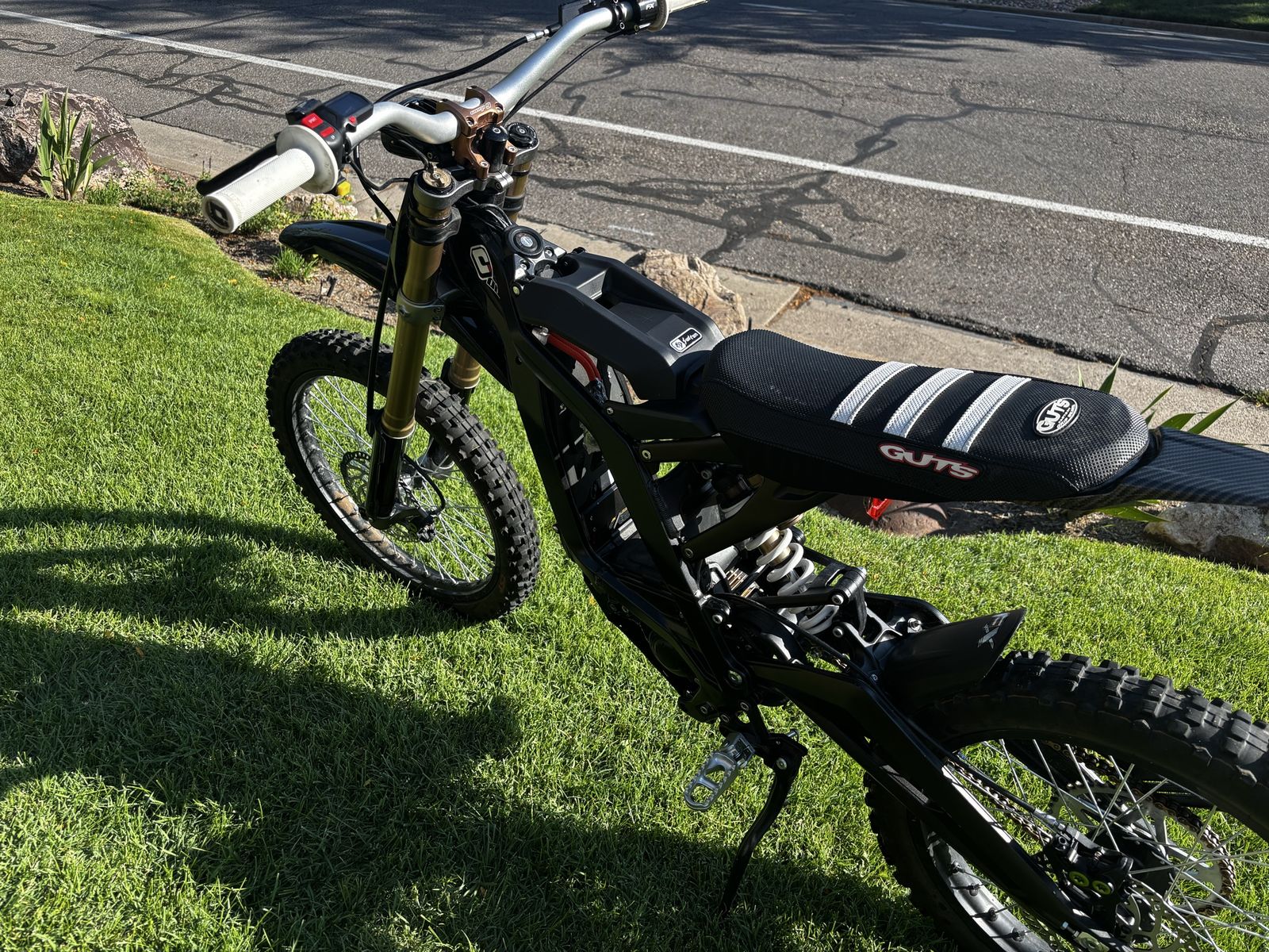 Surron lbx 2025