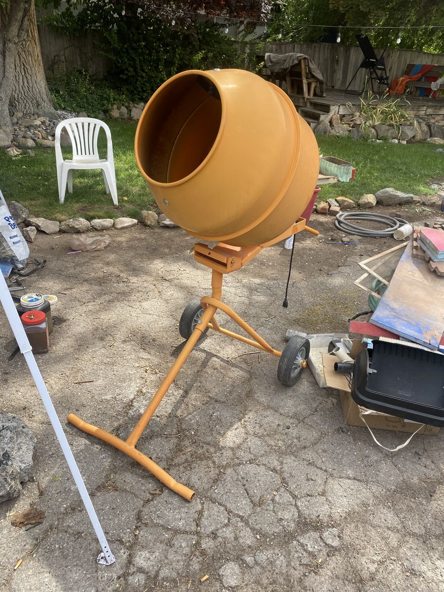 Cement mixer