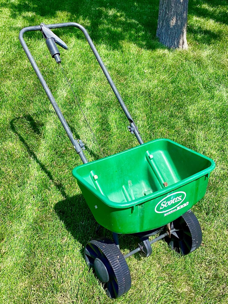 Scott’s Broadcast Spreader