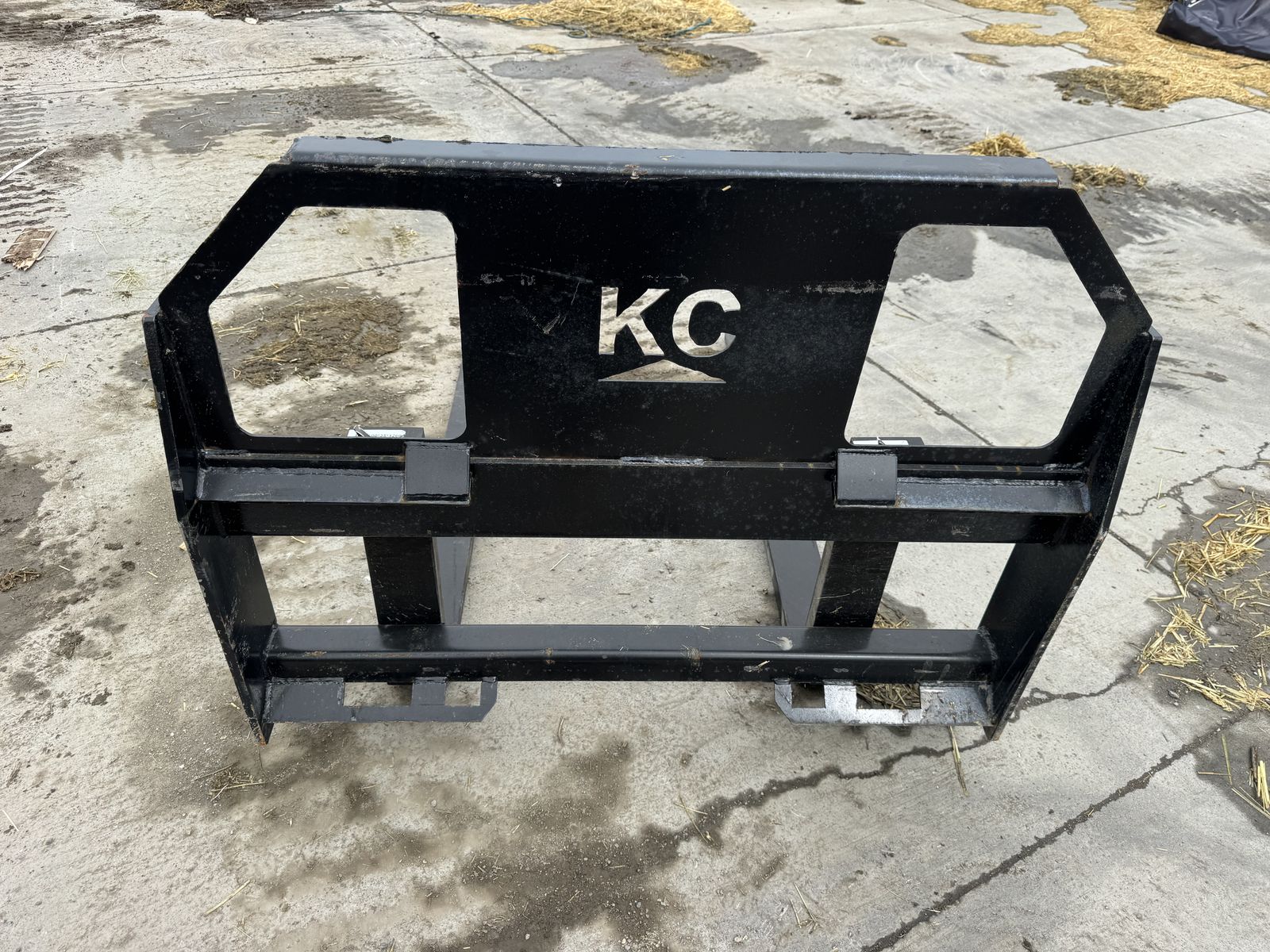 3000 pound skid steer pallet forks.