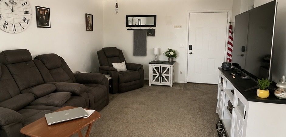 2 bed 1 bath Townhouse