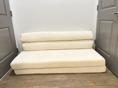 Convertible Folding Sofa Bed / Futon