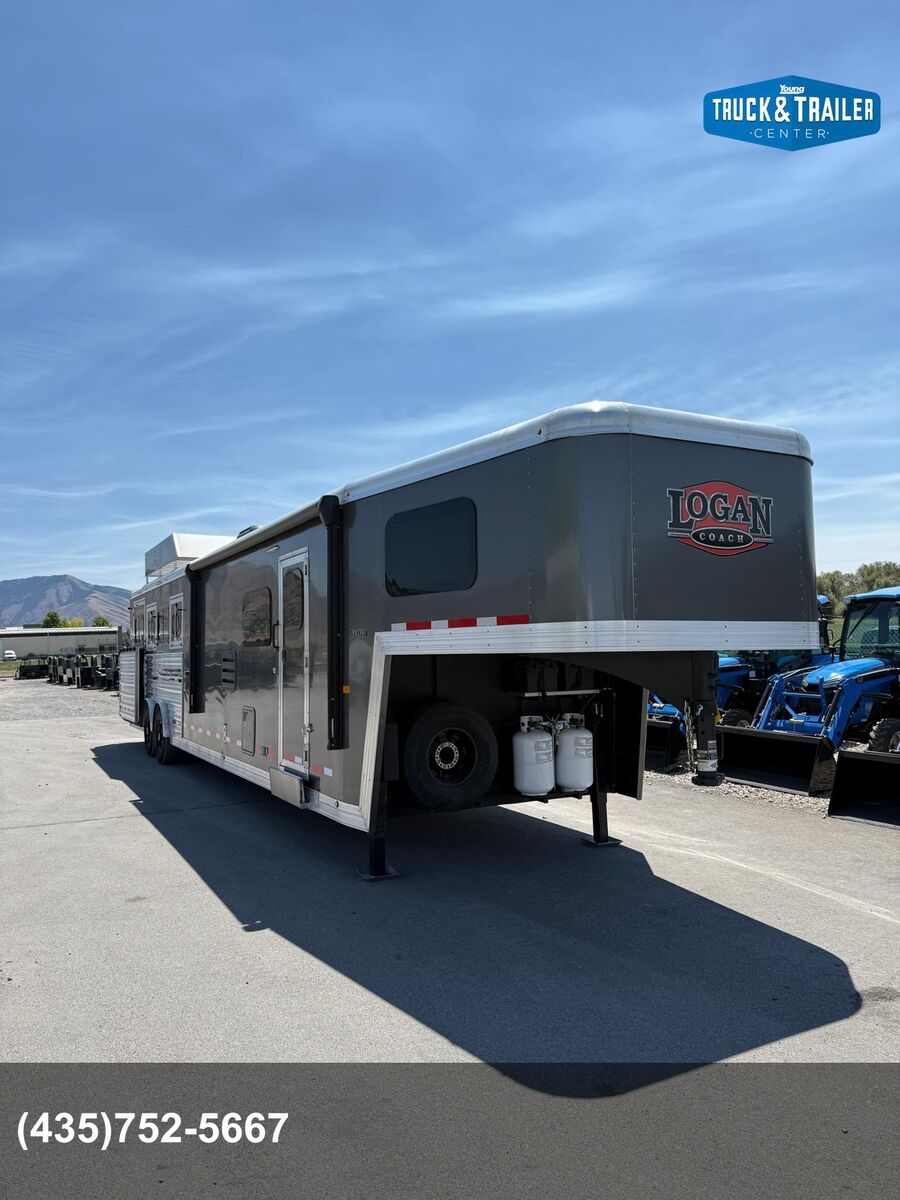 2025 Logan Coach 4 Horse Living Quarters
