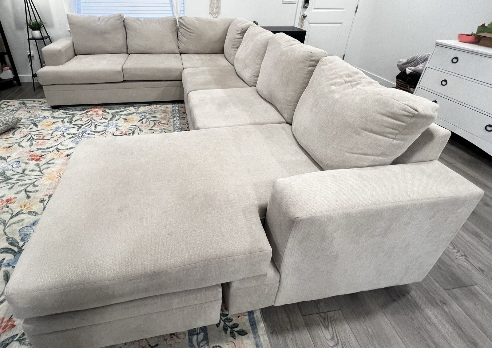 Spacious Sectional Sofa - Light Beige/Cream U-Shaped Couch with Chaise Lounge - Excellent Condition