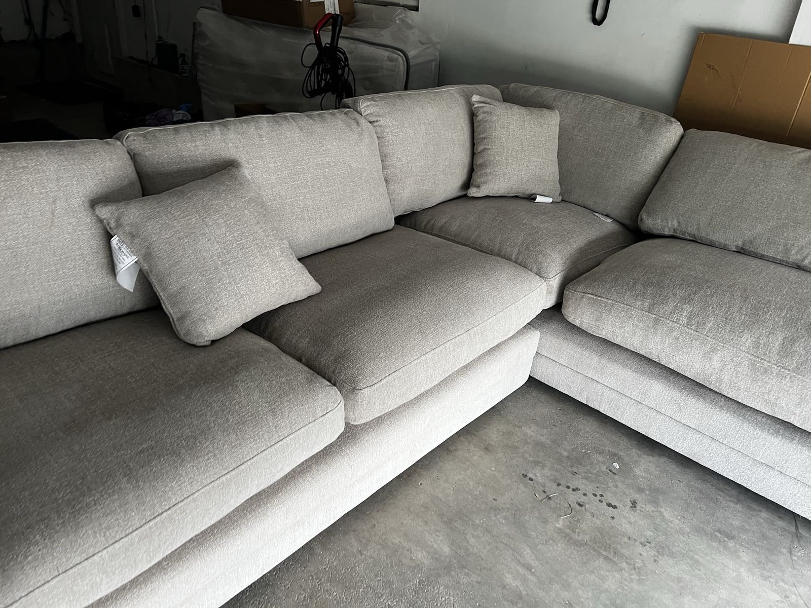 Main image 4