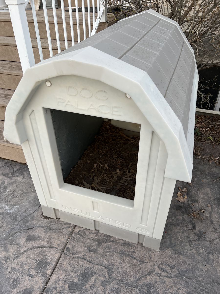 Insulated Dog House - Dog Palace