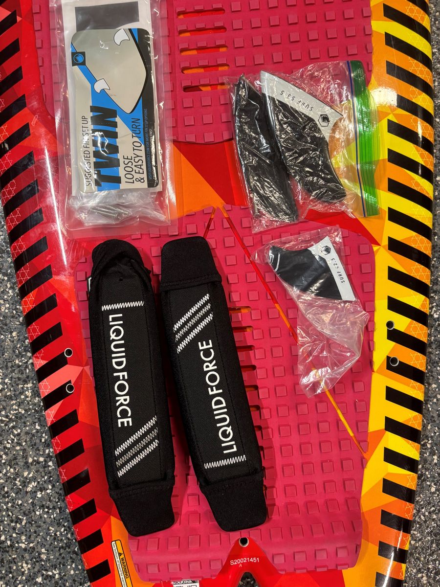 Surfboard - Liquid Force Rocket 5.0 - Like new