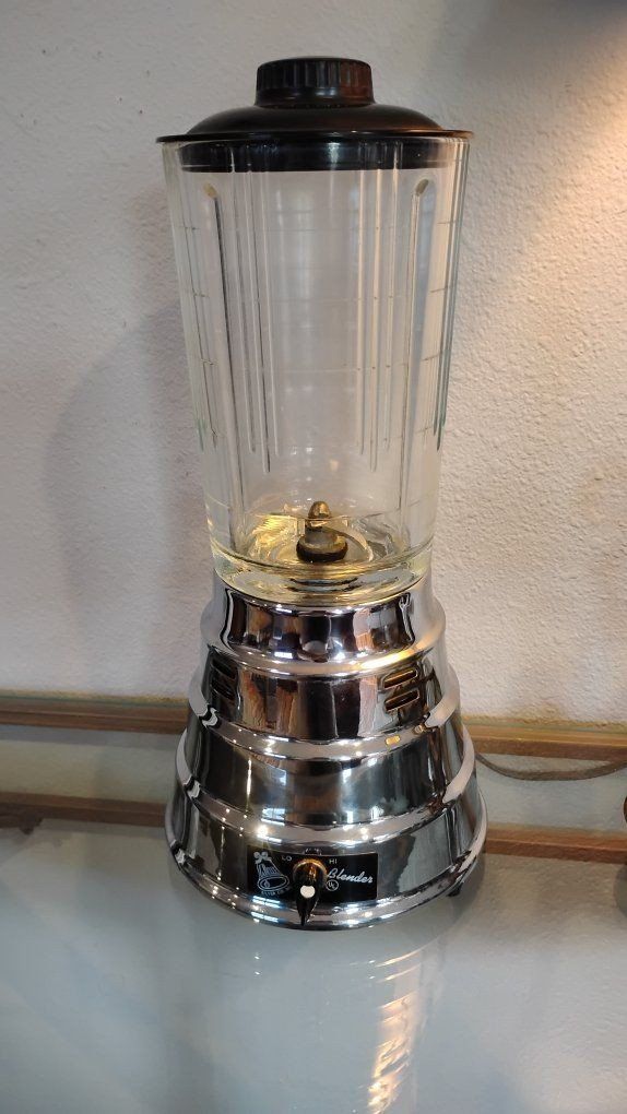 Vintage LaBelle Silver Co. retro Blender Classic Chrome Base, Glass Jar, Made in USA