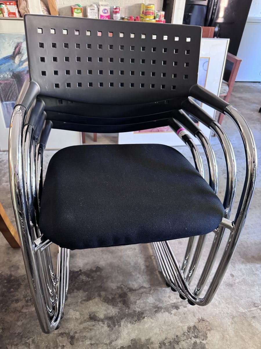 Black Padded Office Guest Chairs with Chrome Frame - Stackable Design