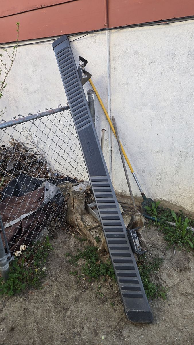 Ford passenger side truck step