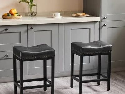 Concetta Set of 2 24in Saddle Bar Stools, Black
