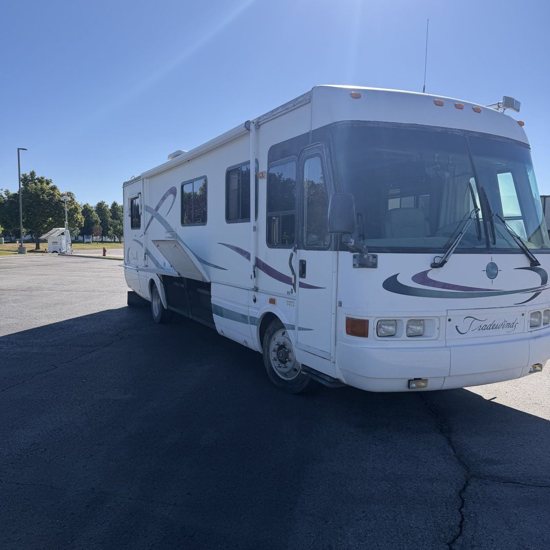 1999 Freightliner Tradewinds XC Motorhome