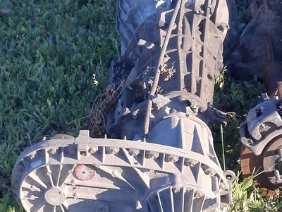 Transfer Case and Transmission Assembly - Used Auto Part 6.0 power stroke it worked when pulled