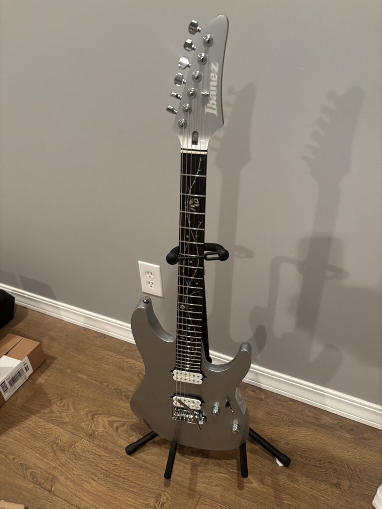 ibanez gray electric guitar TOD10 1P-01 231009024