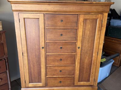 Dresser
