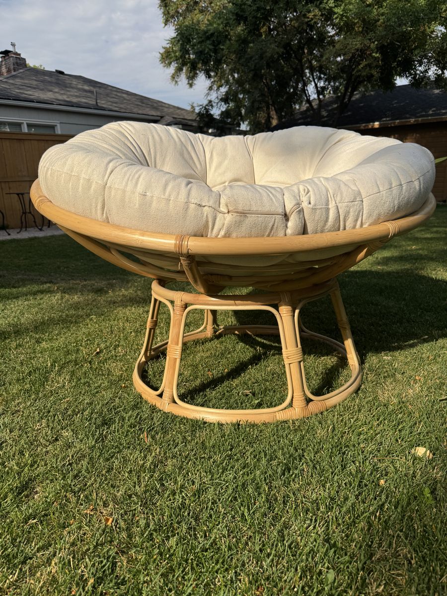 Beautiful Papasan Chair - Barely Used (Perfect)