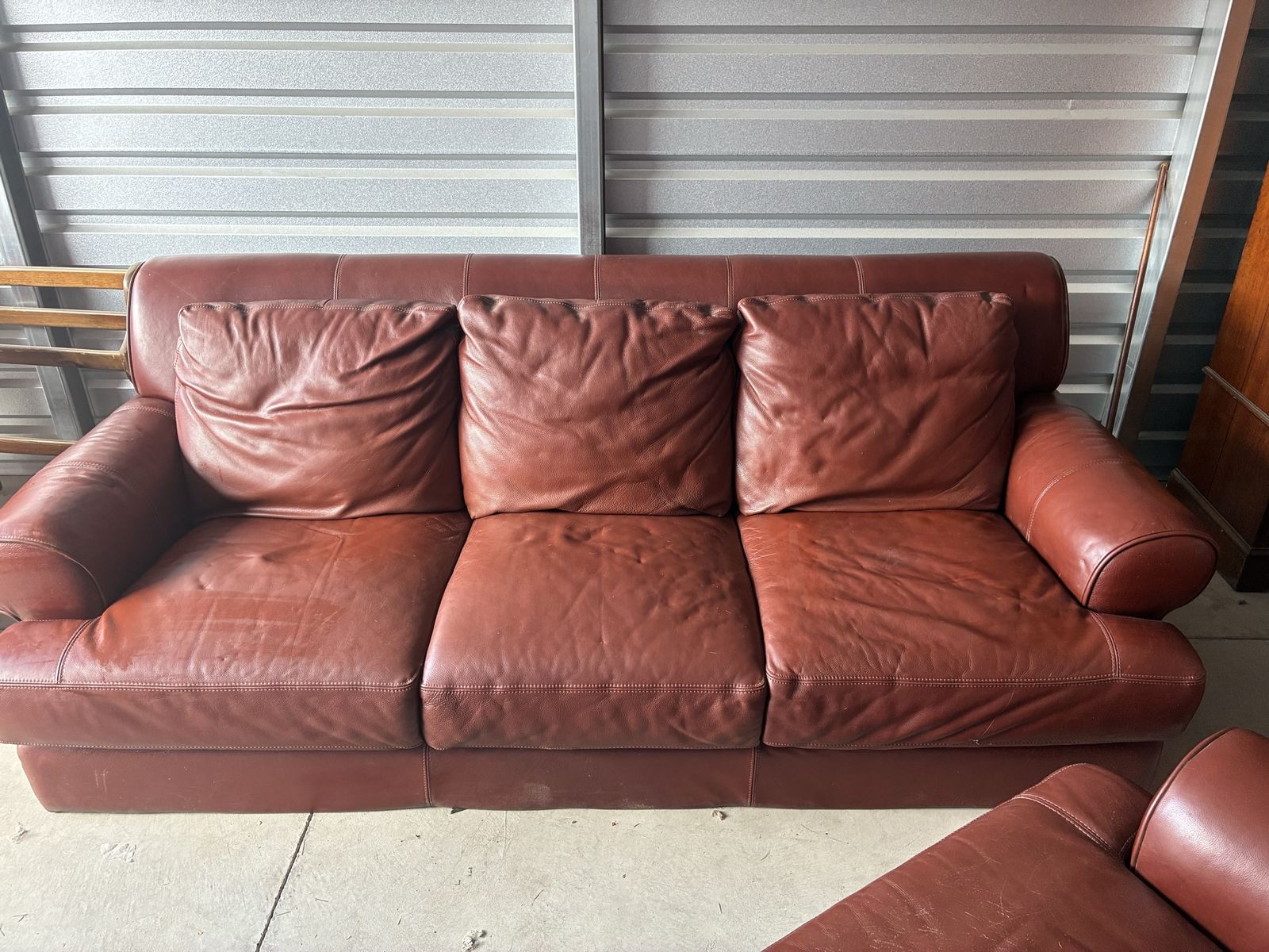 Main image 3