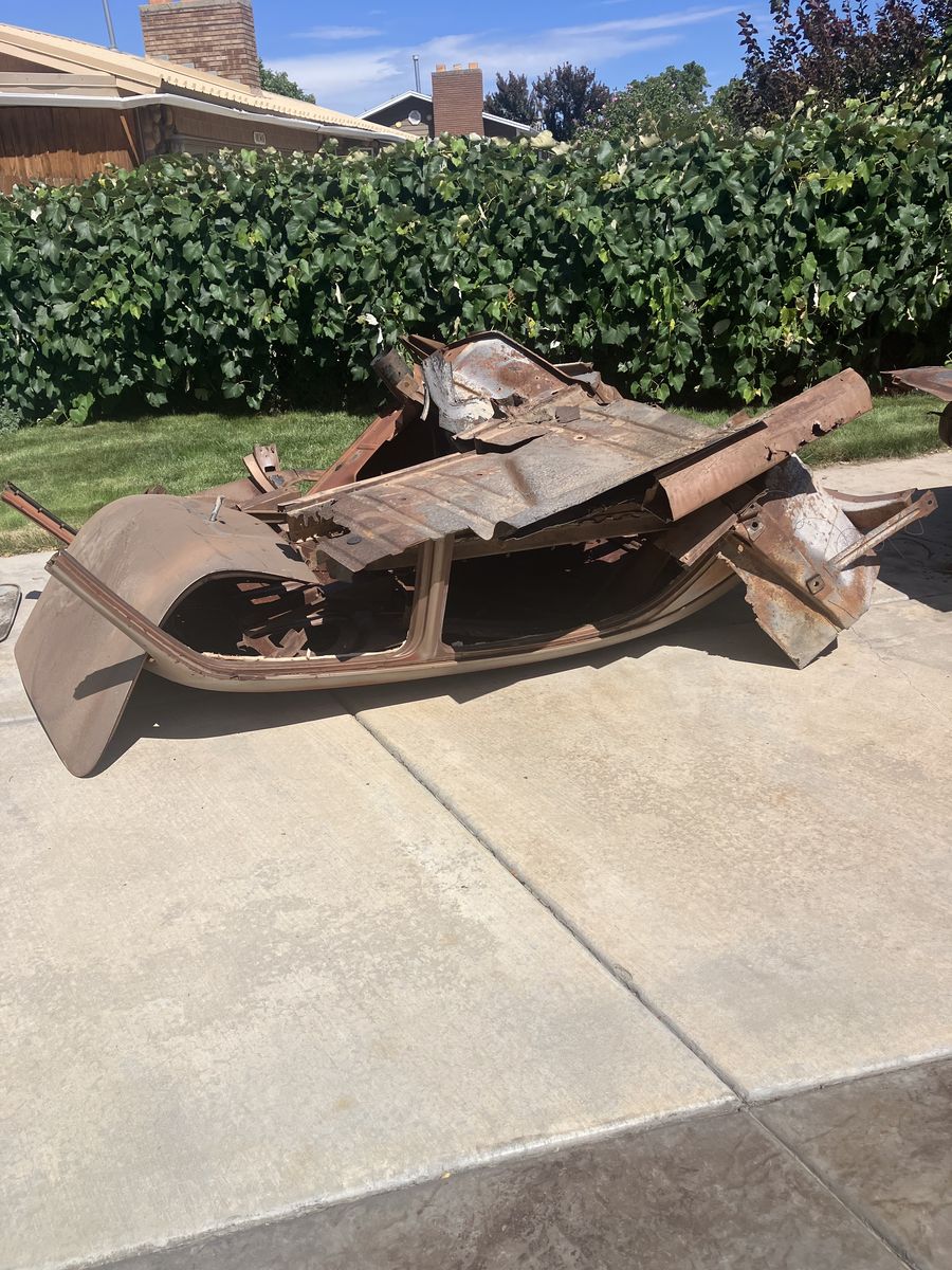 Free metal cut up car 