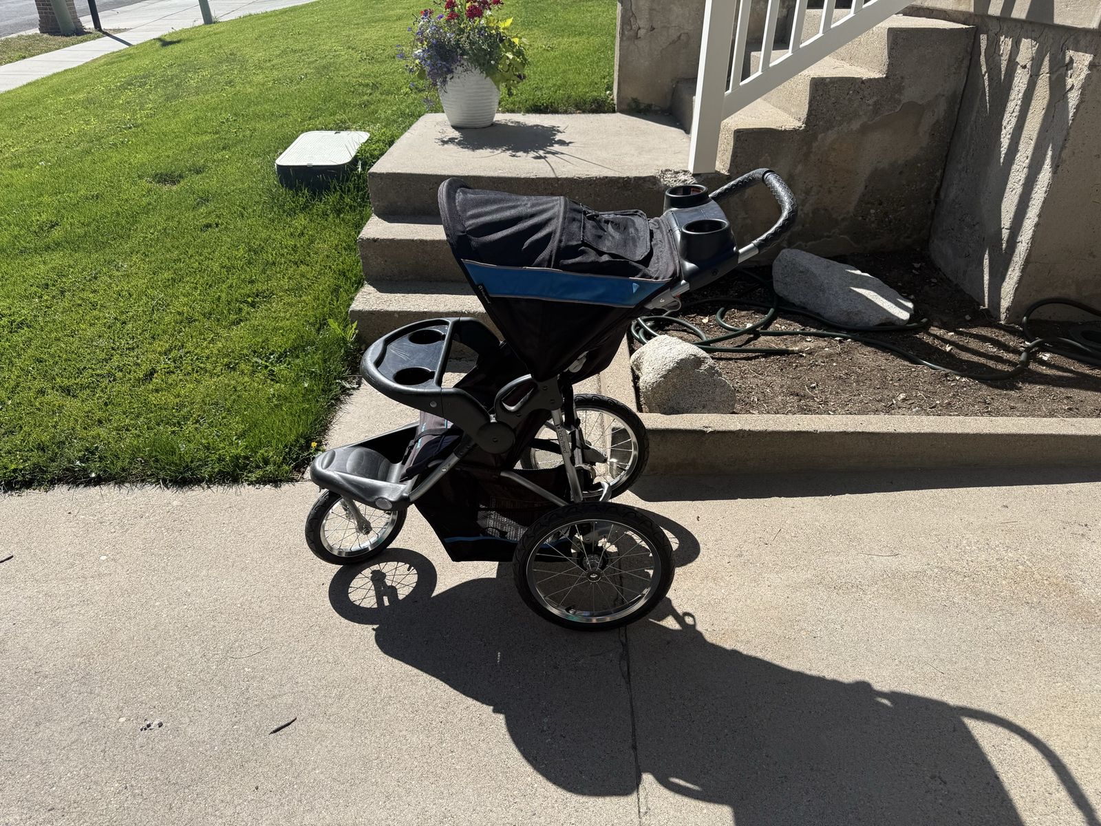 $100 obo. Baby Trend Expedition Jogger Stroller - Black/Blue, 3-Wheel Design, Parent & Child Trays