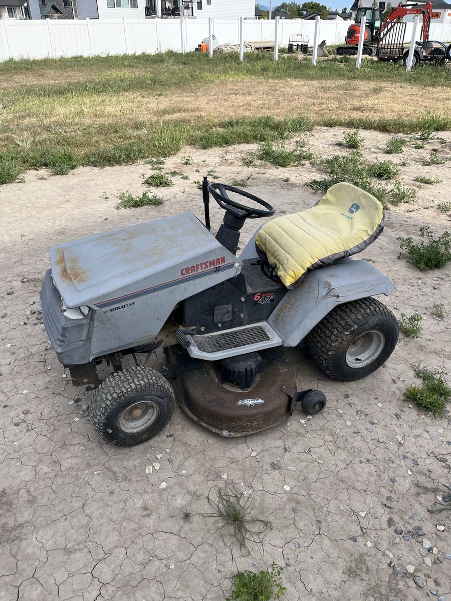 Craftsmen riding lawnmower