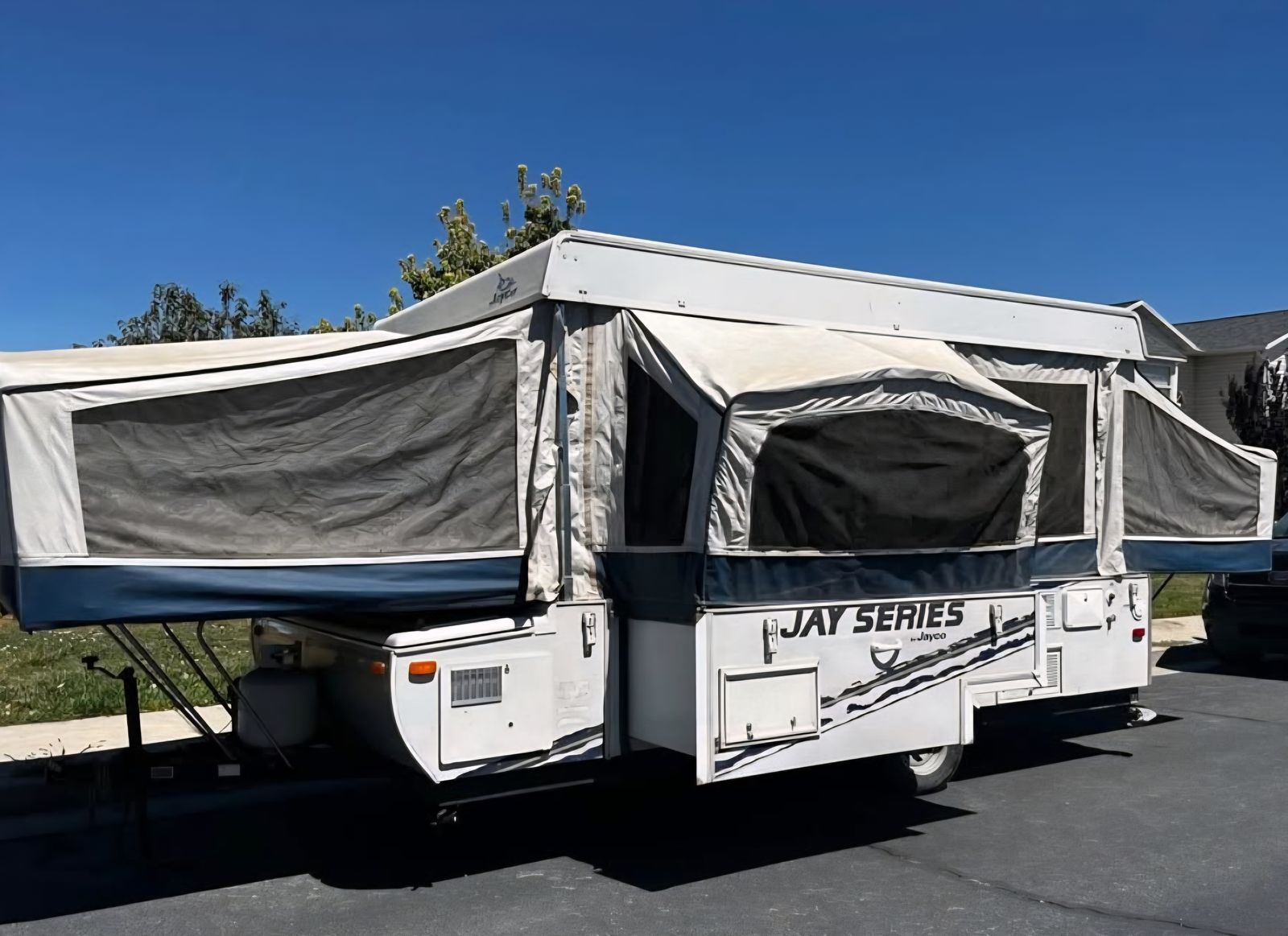 Pop up camper 2010 Jay Series 2106