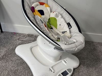 Newborn baby glider