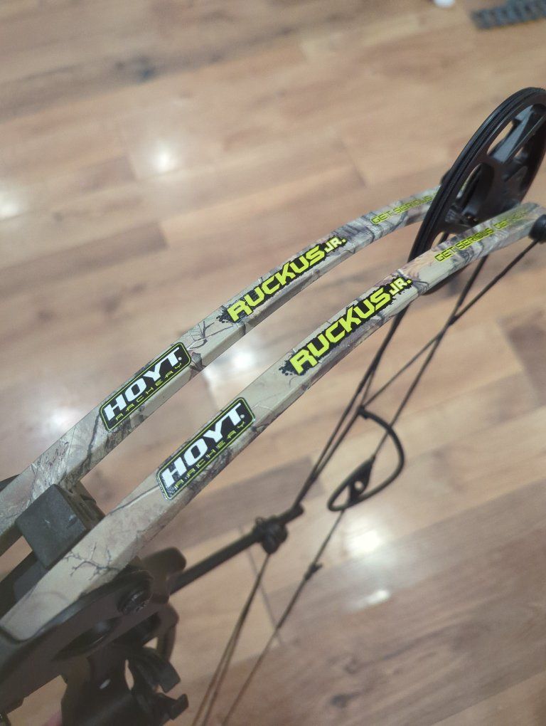 Hoyt Rukus Youth Compound Bow RH