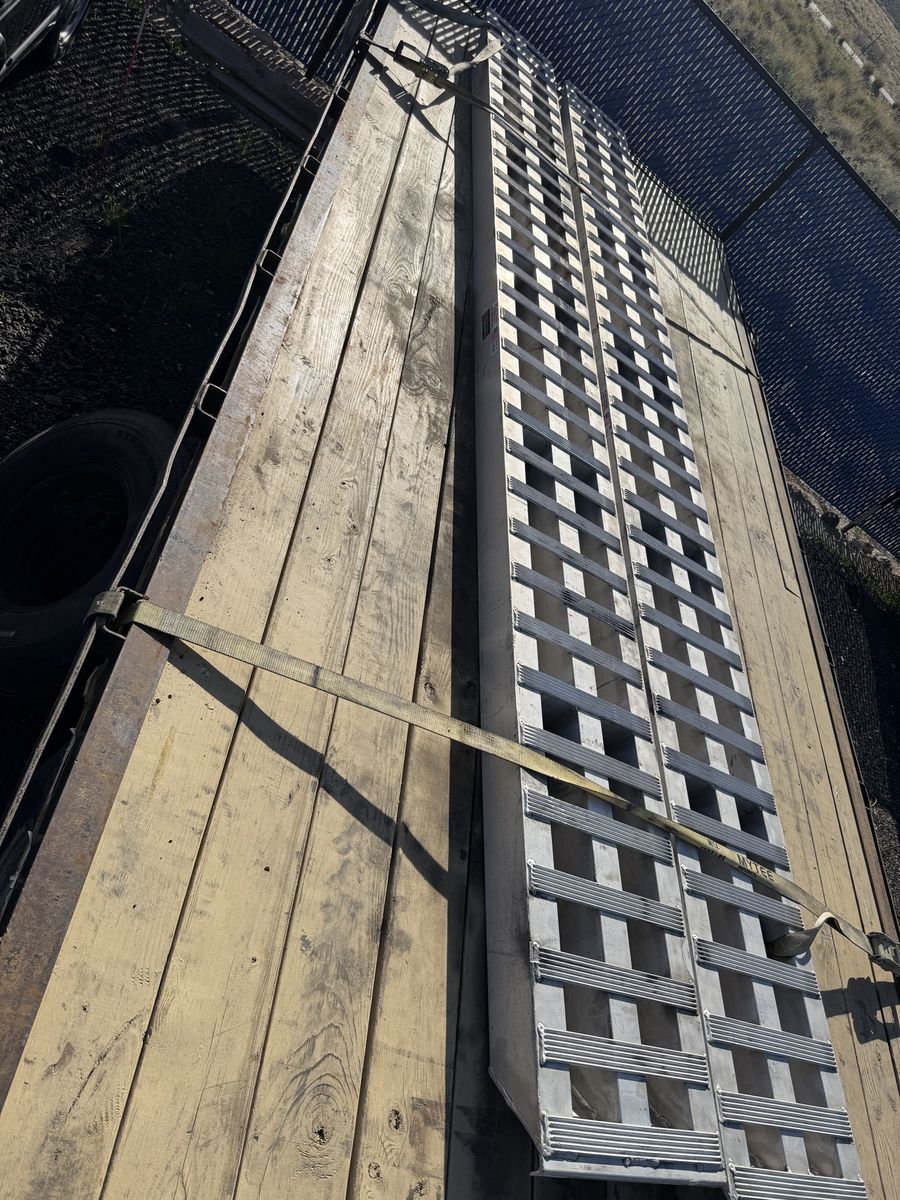 16’ heavy duty aluminum ramps