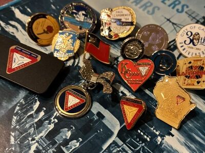 US Navy And Reserves PatcheS, Pins, Stickers