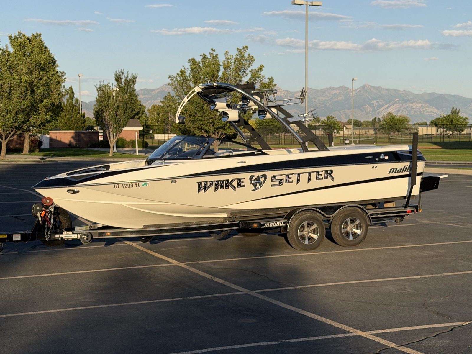 2012 Malibu Wakesetter 23 LSV Surf Boat - 533 Hrs, Power Wedge, Trailer Included