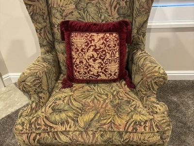 Wing Back Queen Anne Style Accent Chair