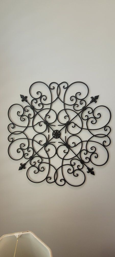 Black Metal Scroll Medallion Wall Decor Fleur de Lis Accent
