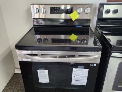 STUNNING BRAND NEW! LG THINQ STAINLESS STEEL GLASS TOP RANGE!