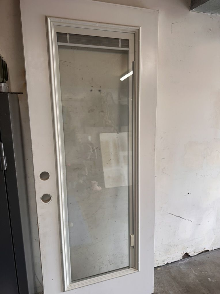 Exterior Door With Glass/internal Blinds