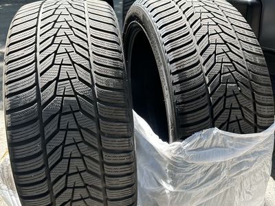 Hankook Winter evo3 X tire 265/40R21