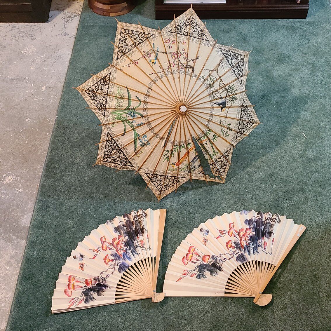 Asian Parasol + 2 Fans