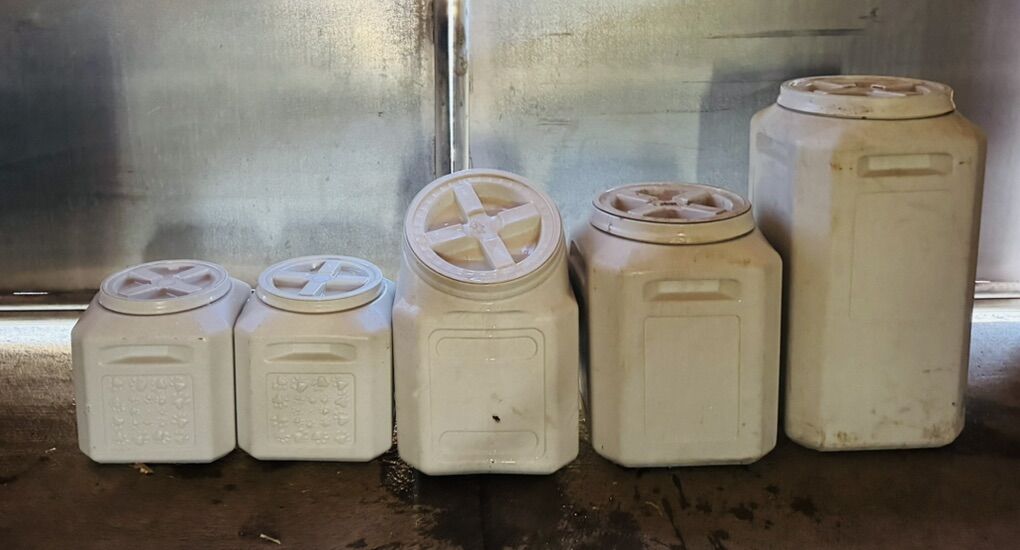 Gamma Vault Air Tight  Containers Dog Food Horse Grain