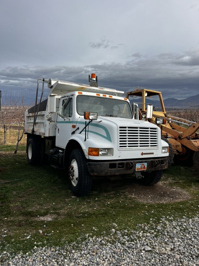 1990 International Dump Truck