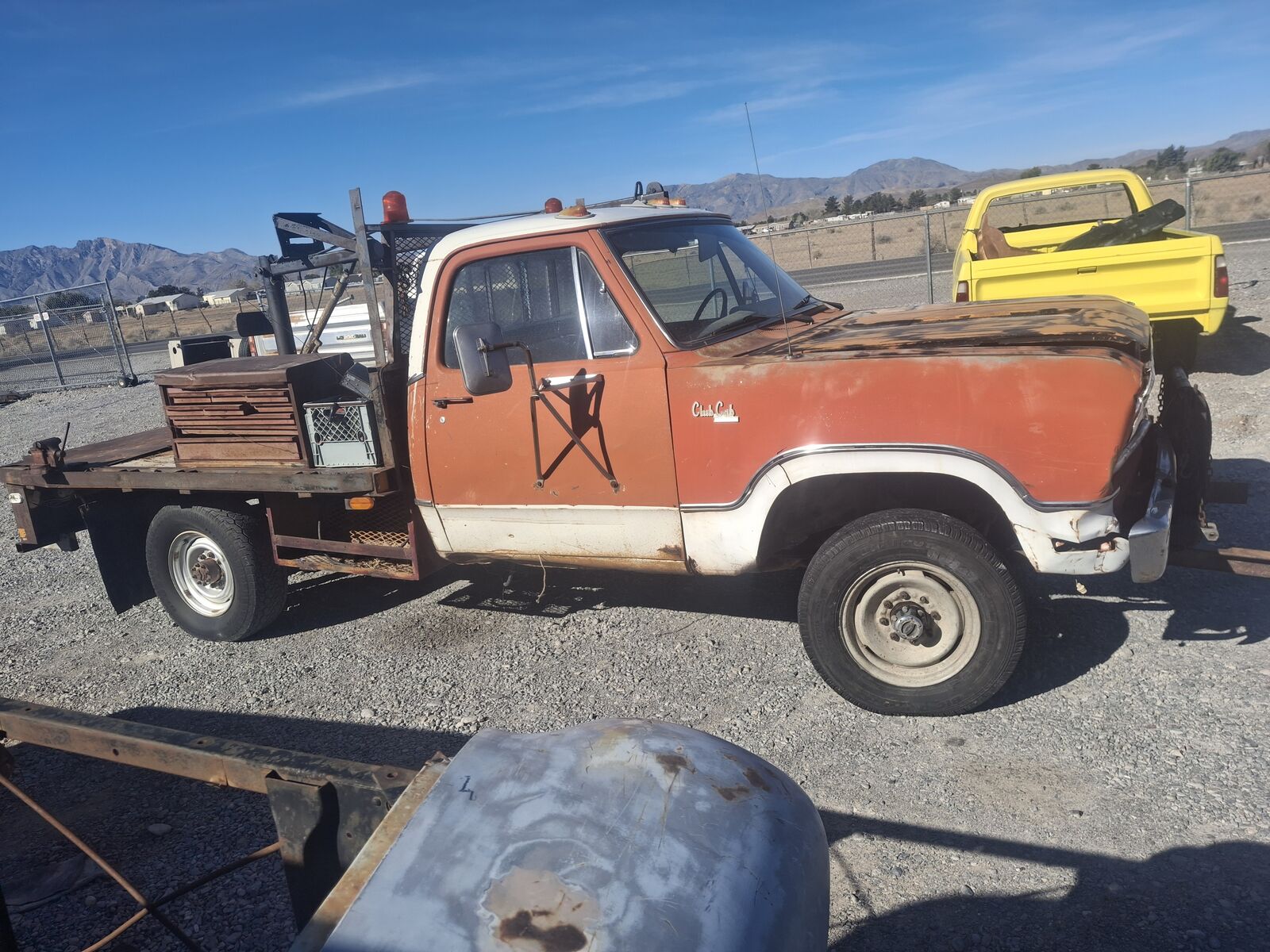 5 OLD DODGE TRUCKS 4X4