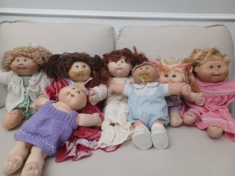 7 Cabbage Patch Dolls Lot