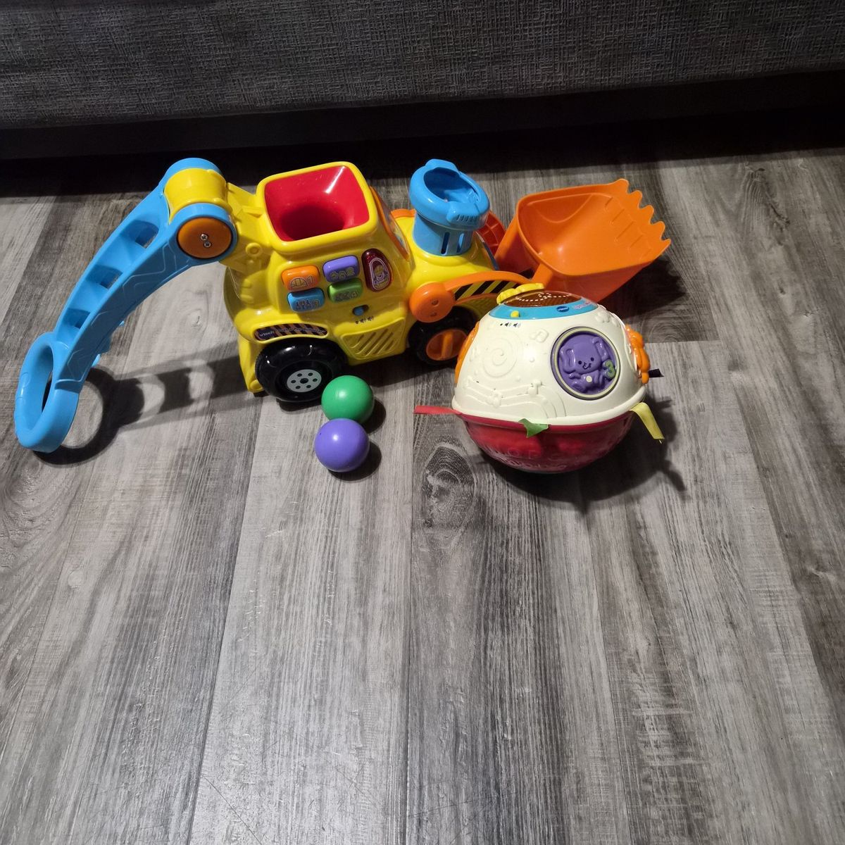 Vtech Baby learning crawl and push toys
