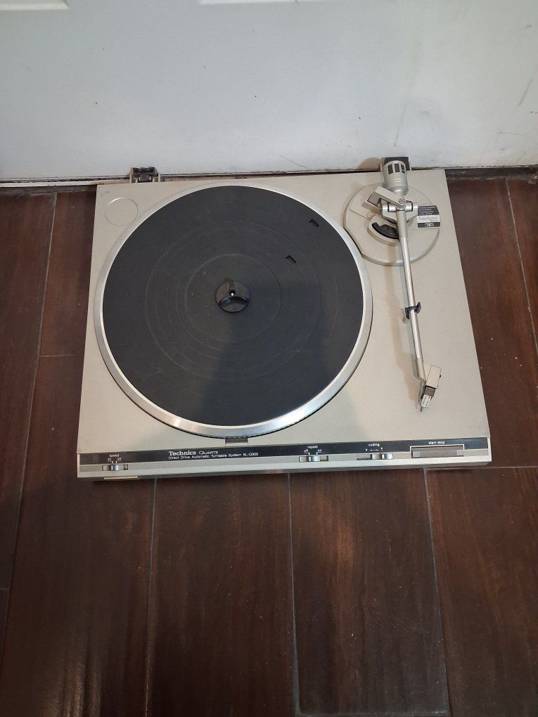 Technics Quartz Direct Drive Automatic Turntable System SL-Q300 Vintage Record Player