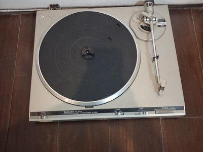 Technics Quartz Direct Drive Automatic Turntable System SL-Q300 Vintage Record Player