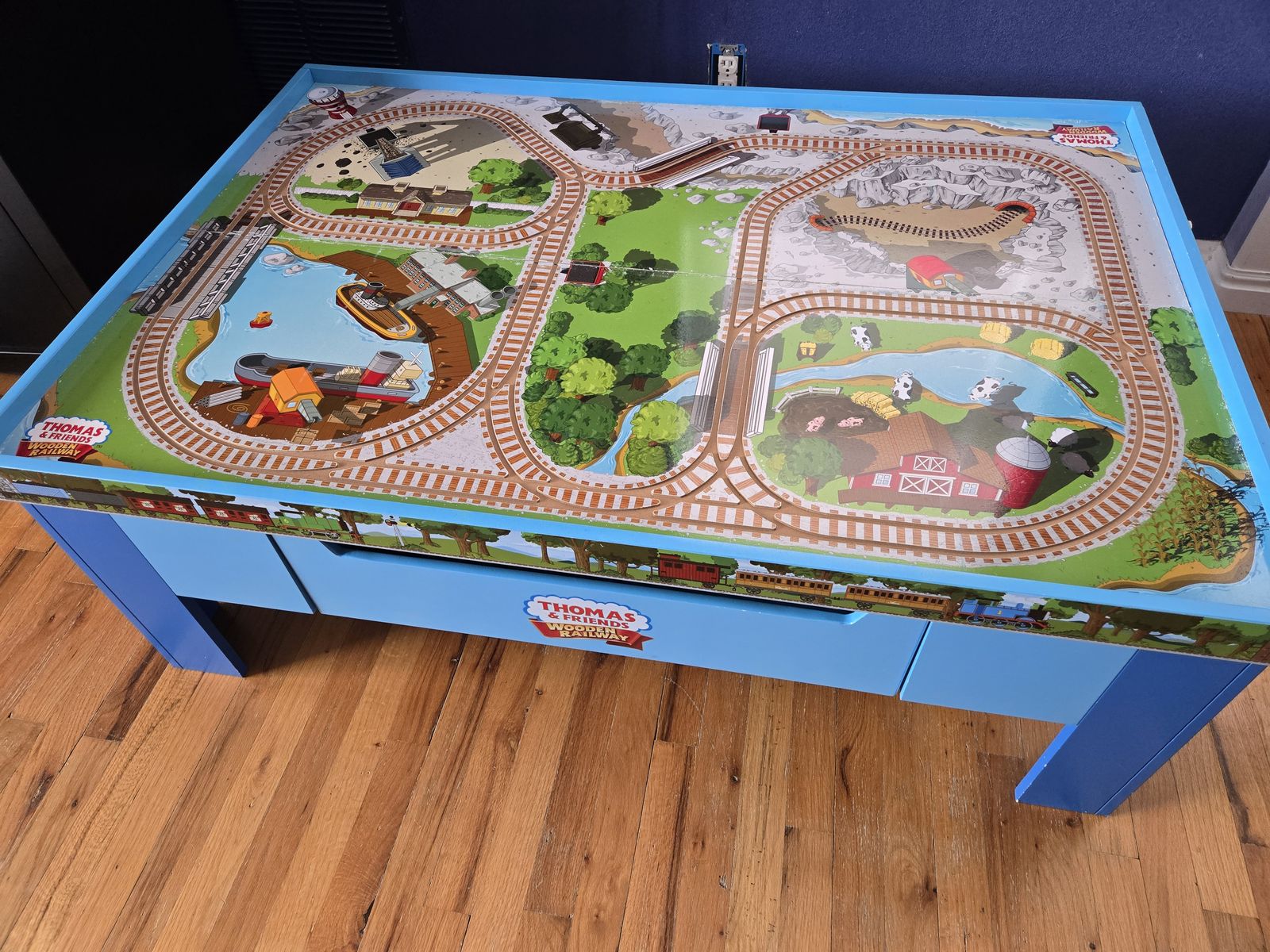 Rare Kids Play Table w/ Reversible Top & Storage in Good Condition