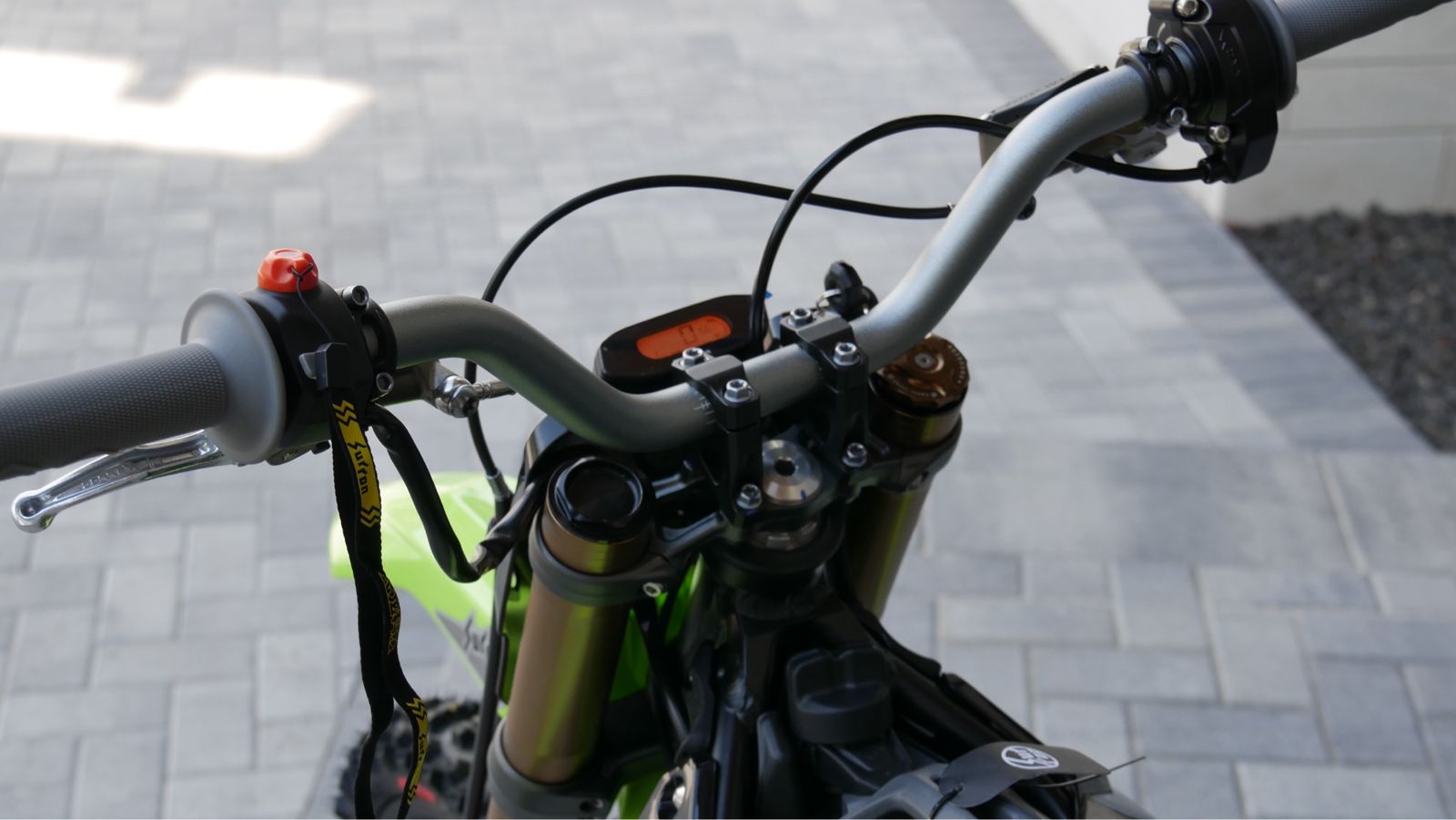 Main image 5