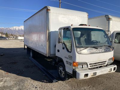 2000 Isuzu 20’ box truck